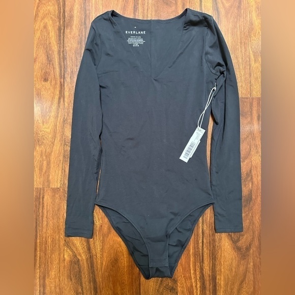 EVERLANE The Long-Sleeve V-Neck Bodysuit Black NWT - Picture 3 of 5
